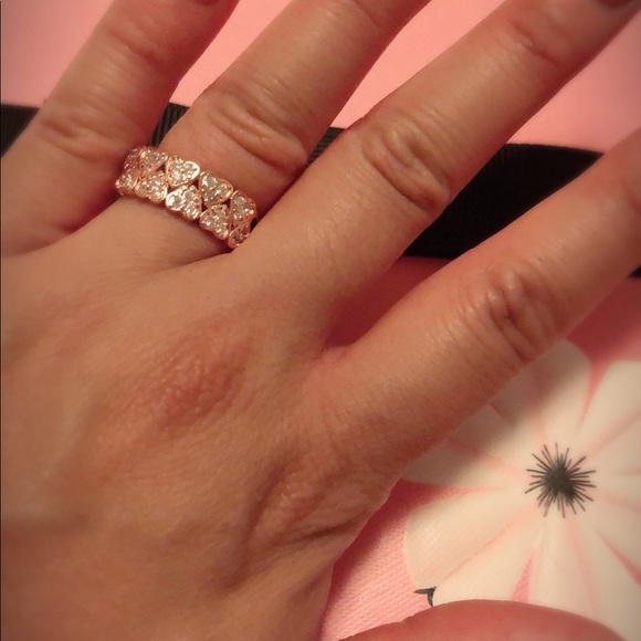 💕Heart 2 Heart Rose Gold Tone Ring💕 - Picture 2 of 5